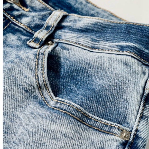 Myosotis High Rise Cuffed Jeans - Picture 12 of 16